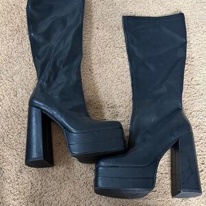 Soda Black Platform Heeled Boots